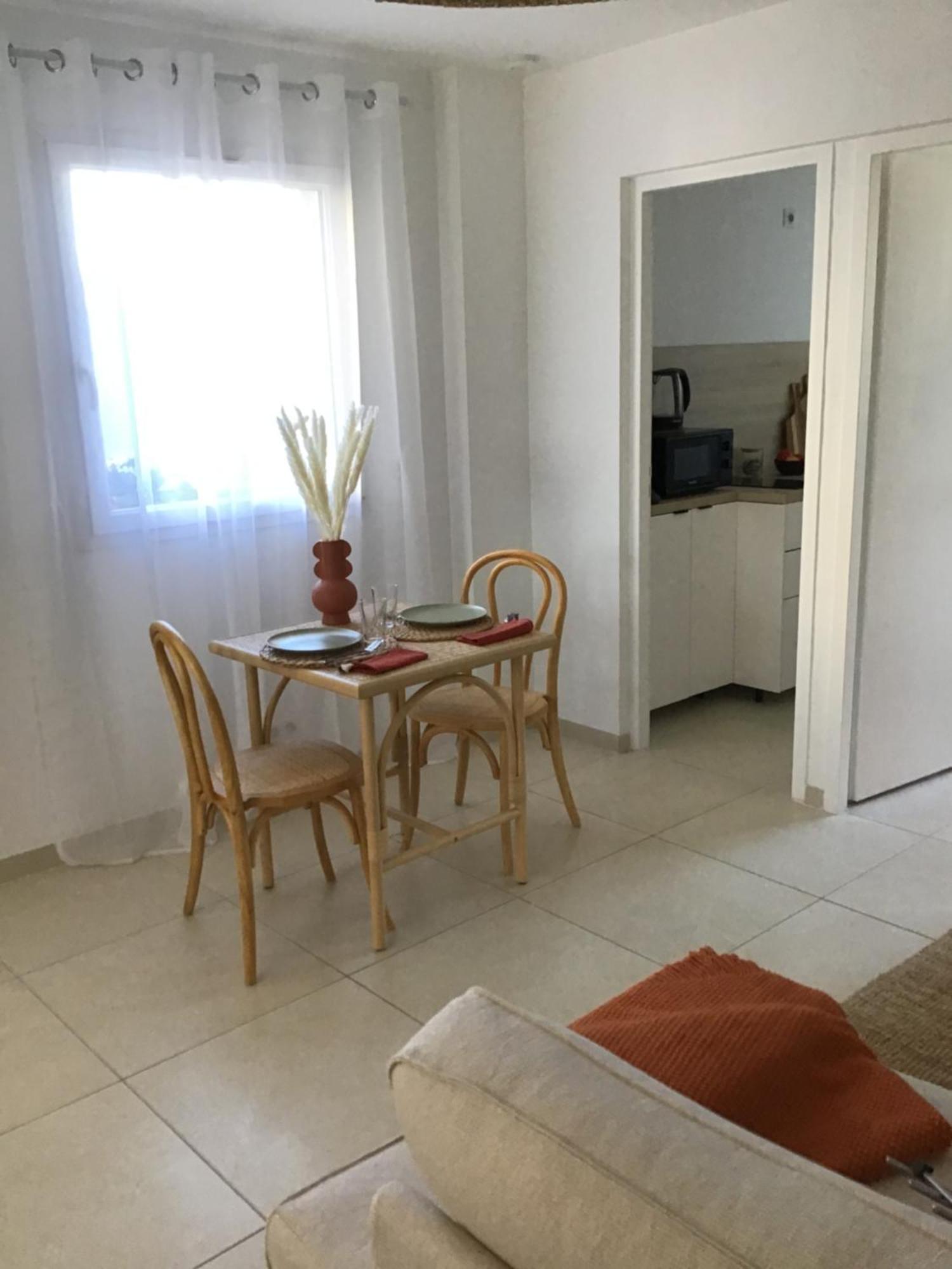 Ste Marguerite Elegant T2 Avec Terrasse Apartment Marseille Bilik gambar